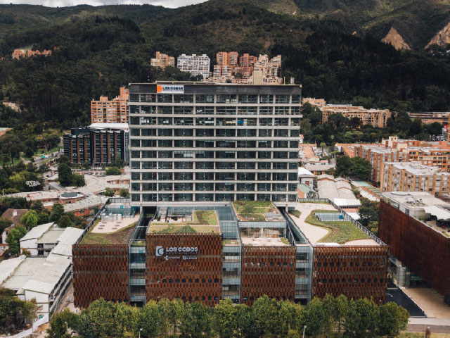 Los Cobos Medical Center